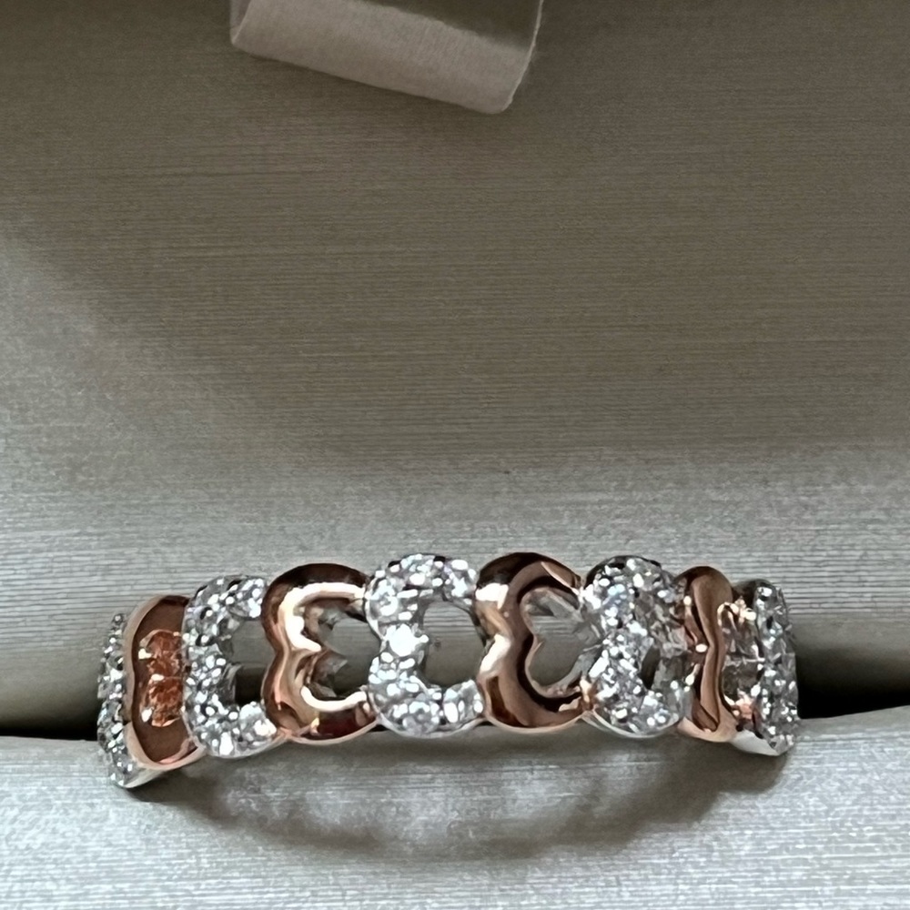 NWOT Sterling Silver CZ Heart Ring. SIZE 7